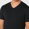 Lot de 2 t-shirts noirs à col en V pour homme Ralph Lauren Essential Lot de 2 t-shirts noirs à col en V pour homme Ralph Lauren Essential