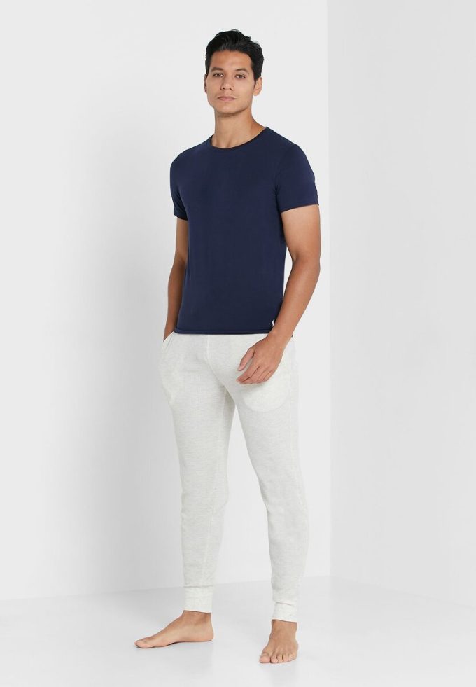 Lot de 2 t-shirts ras du cou essentiels bleu marine Ralph Lauren pour homme Lot de 2 t-shirts ras du cou essentiels bleu marine Ralph Lauren pour homme