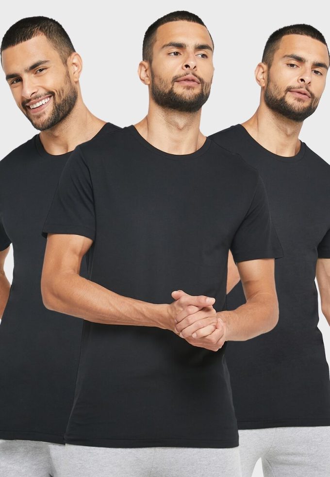 Lot de 3 t-shirts ras du cou noirs assortis pour homme Ralph Lauren Lot de 3 t-shirts ras du cou noirs assortis pour homme Ralph Lauren