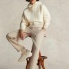 Pantalon beige en jersey matelassé à torsades avec logo Ralph Lauren pour femme Pantalon beige en jersey matelassé à torsades avec logo Ralph Lauren pour femme