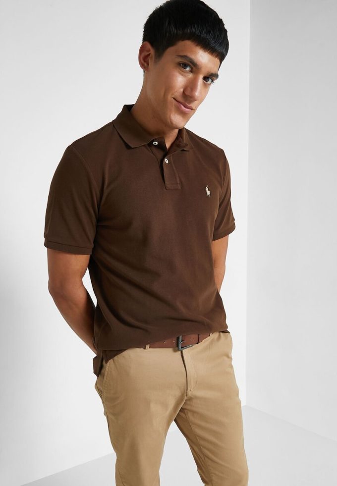 Polos Ralph Lauren Classic Fit Essential marron pour homme Polos Ralph Lauren Classic Fit Essential marron pour homme