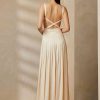 Robe de soirée Talbert en crêpe et satin crème pour femme Ralph Lauren Robe de soirée Talbert en crêpe et satin crème pour femme Ralph Lauren