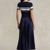 Robe plissée hybride bleu marine Ralph Lauren pour femme Robe plissée hybride bleu marine Ralph Lauren pour femme