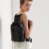 Sacs à dos Izzie de taille moyenne en cuir nappa noir Ralph Lauren pour femme Sacs à dos Izzie de taille moyenne en cuir nappa noir Ralph Lauren pour femme