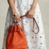 Sacs seau Bellport moyens en cuir Ralph Lauren Sunset Orange pour femme