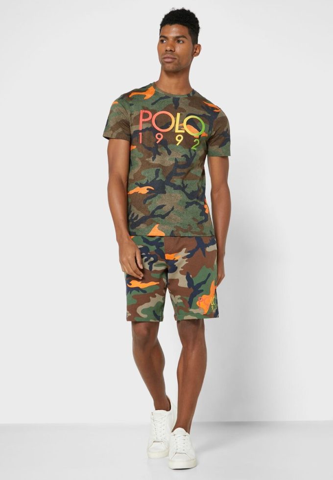 T-shirts multicolores à col ras du cou et motif camouflage Ralph Lauren pour homme T-shirts multicolores à col ras du cou et motif camouflage Ralph Lauren pour homme